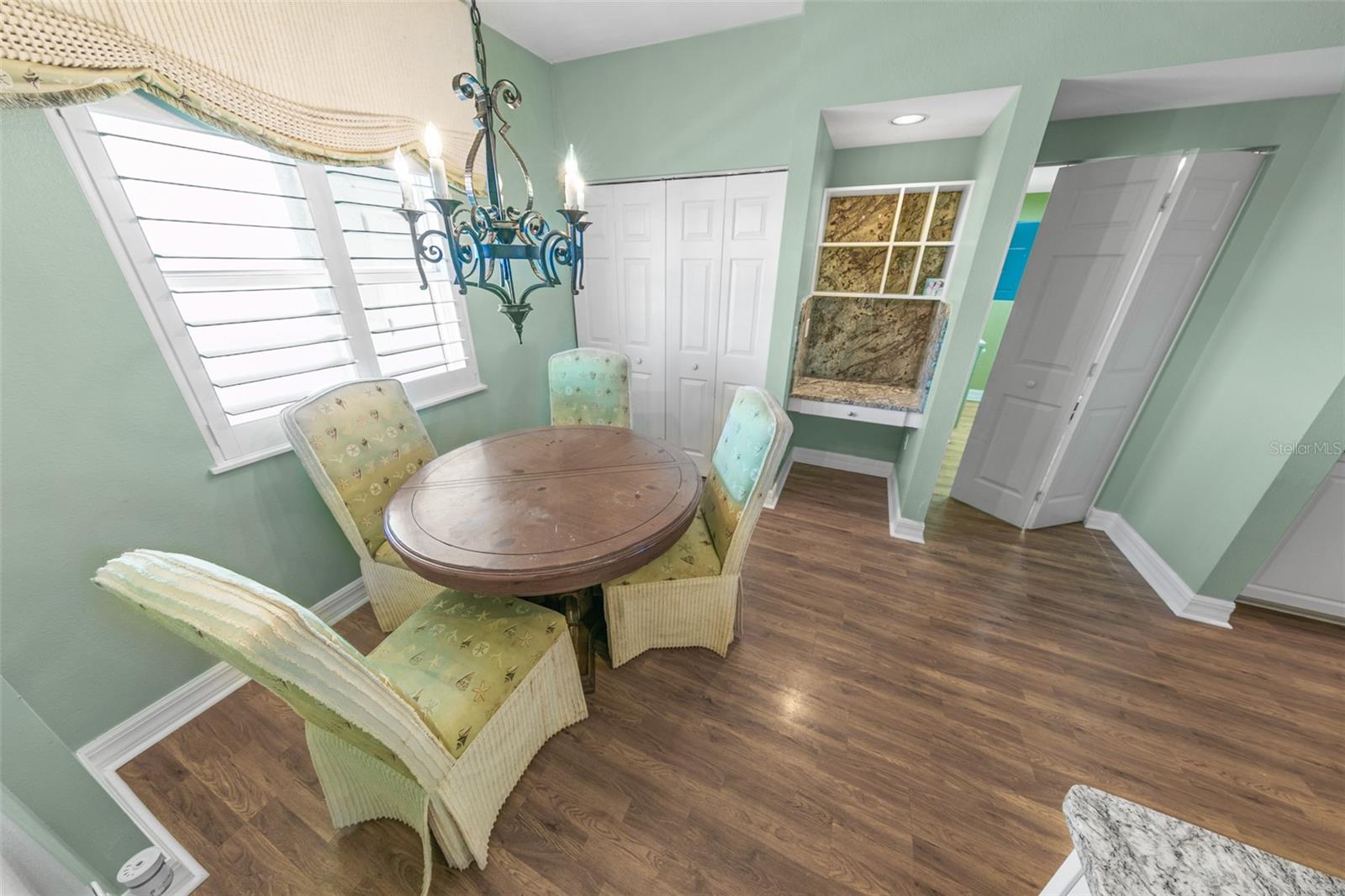 Image 41 of 70 For 4767 Atlantic Avenue 303