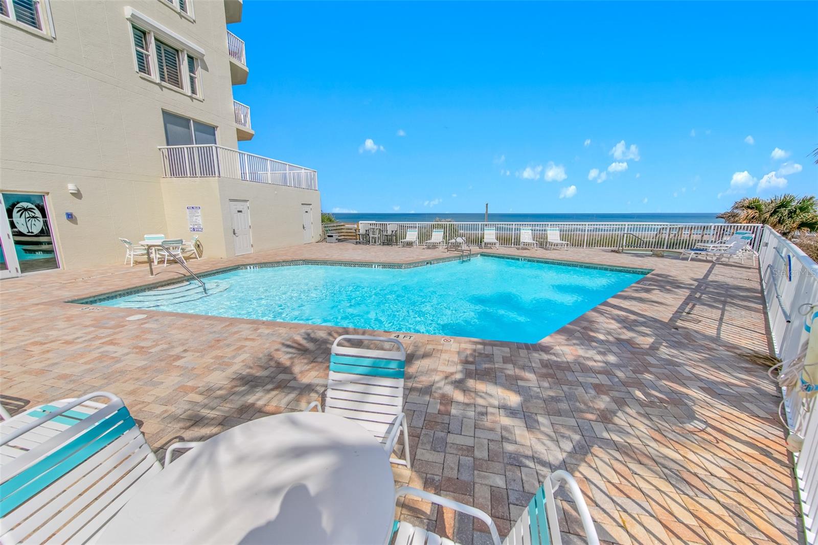 Image 47 of 70 For 4767 Atlantic Avenue 303