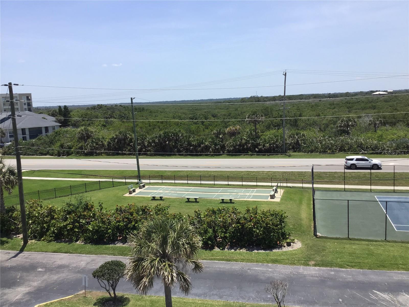 Image 21 of 27 For 4849 Saxon Drive B105