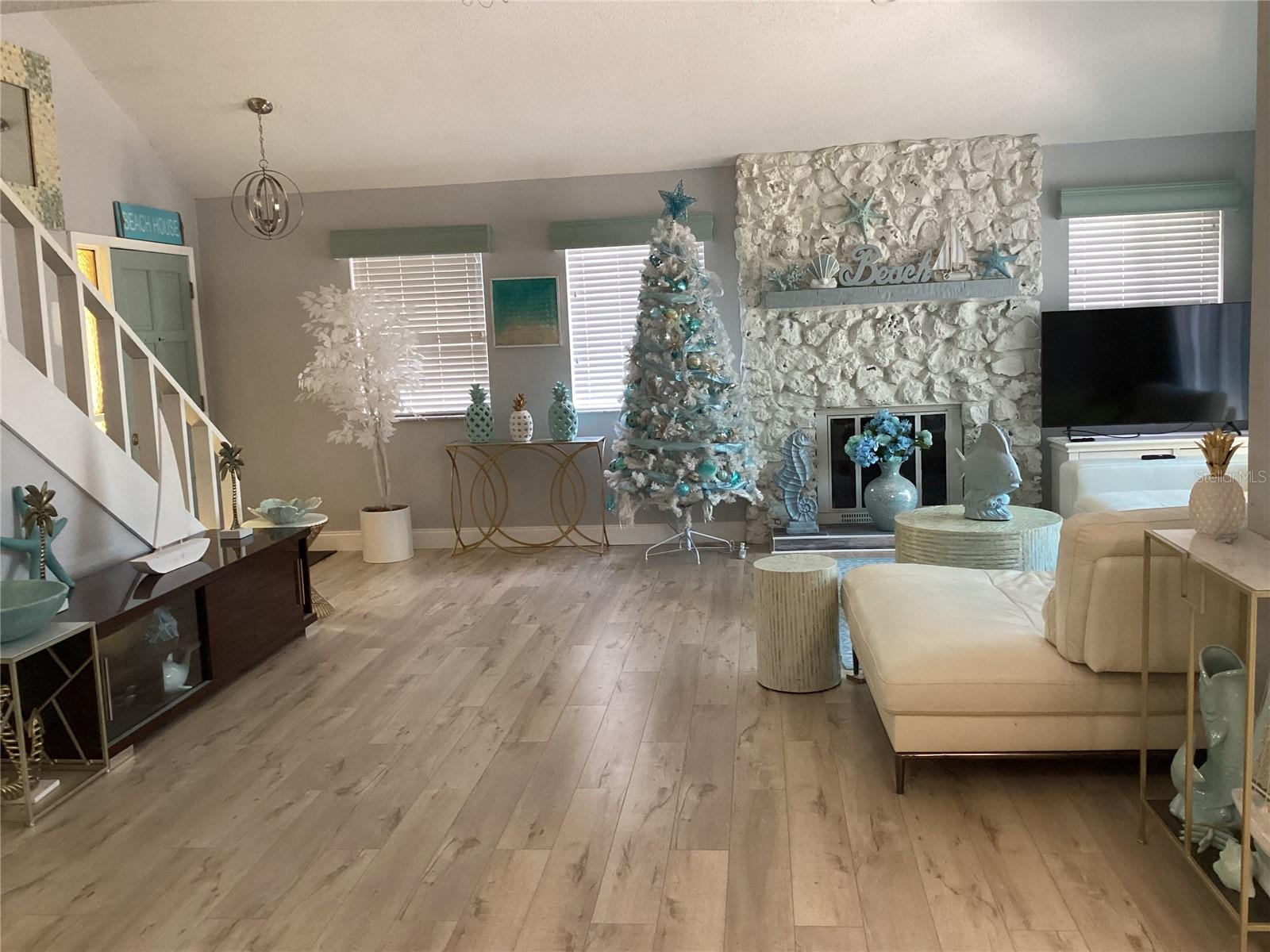 Image 22 of 61 For 216 Pine Cone Trail