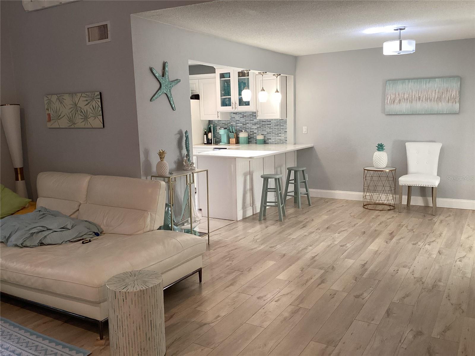 Image 4 of 61 For 216 Pine Cone Trail