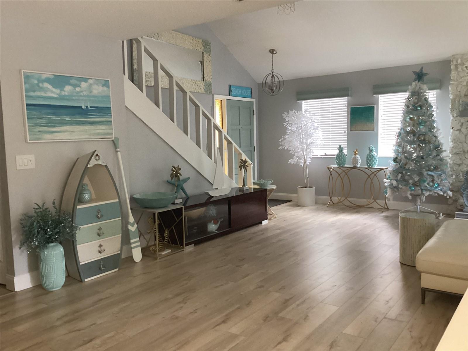 Image 9 of 61 For 216 Pine Cone Trail