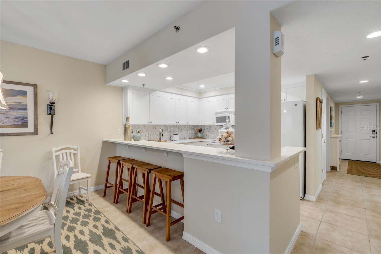 Image 14 of 46 For 5300 Atlantic Avenue 16-205