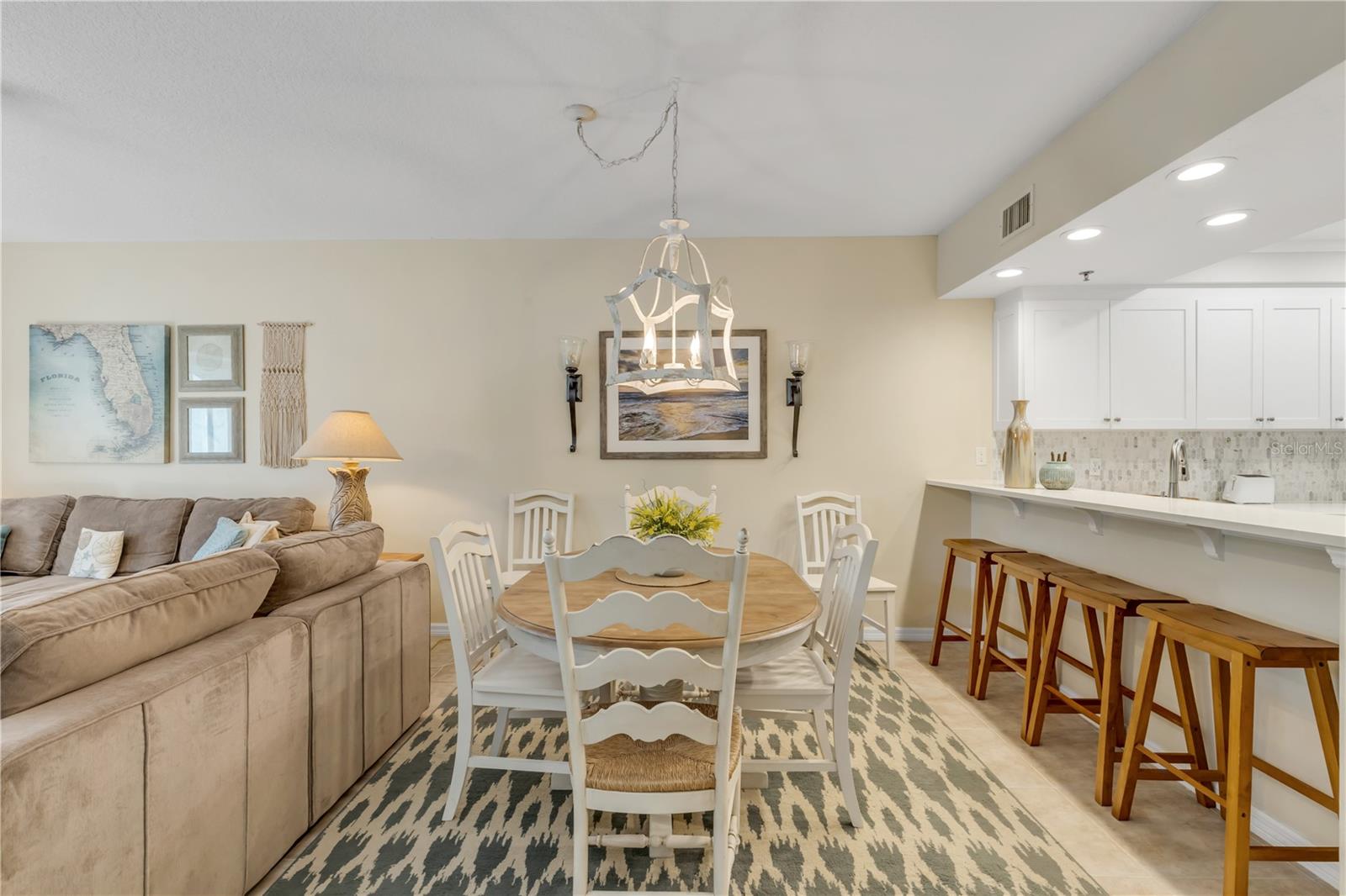 Image 16 of 46 For 5300 Atlantic Avenue 16-205