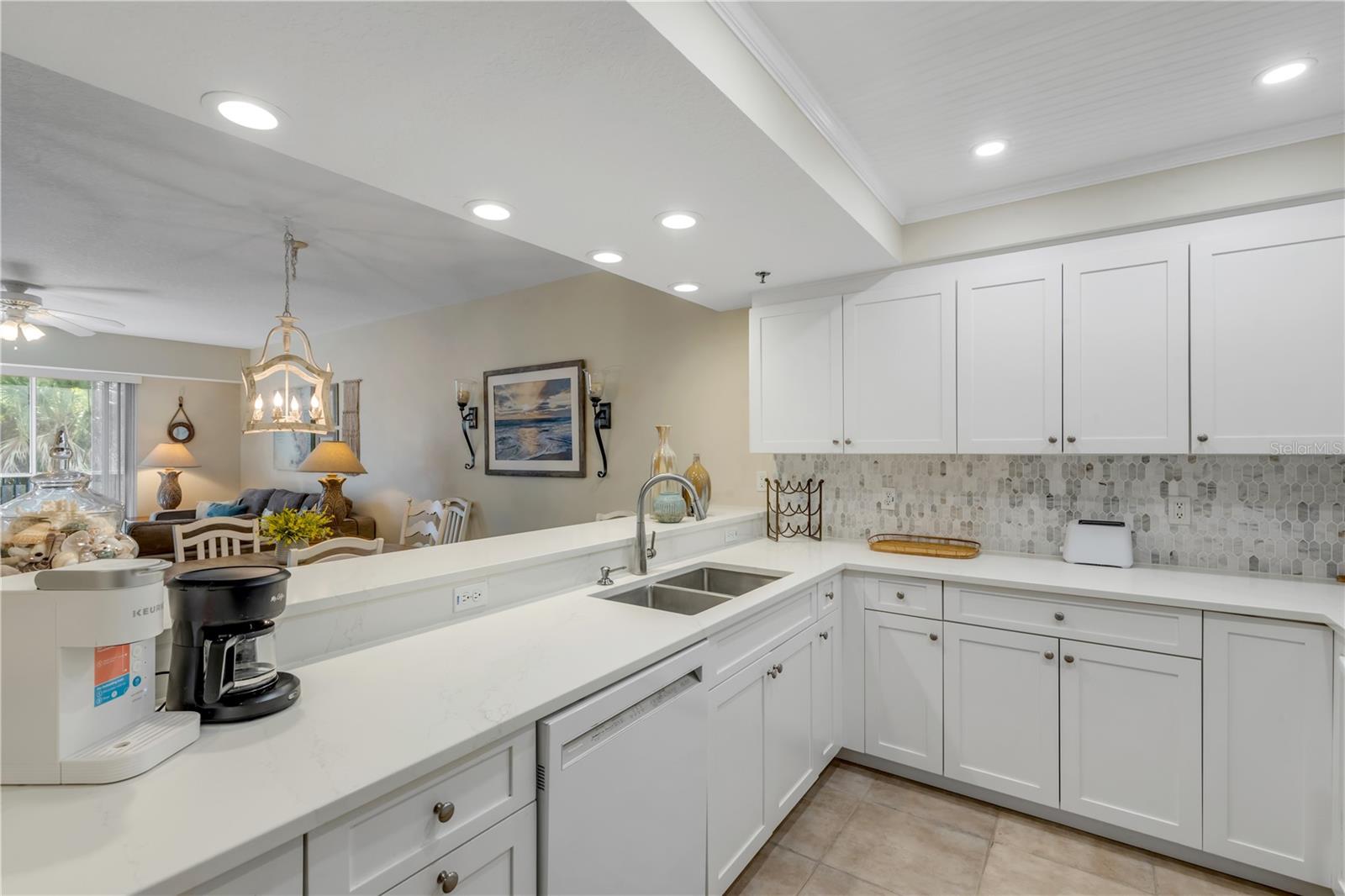 Image 2 of 46 For 5300 Atlantic Avenue 16-205