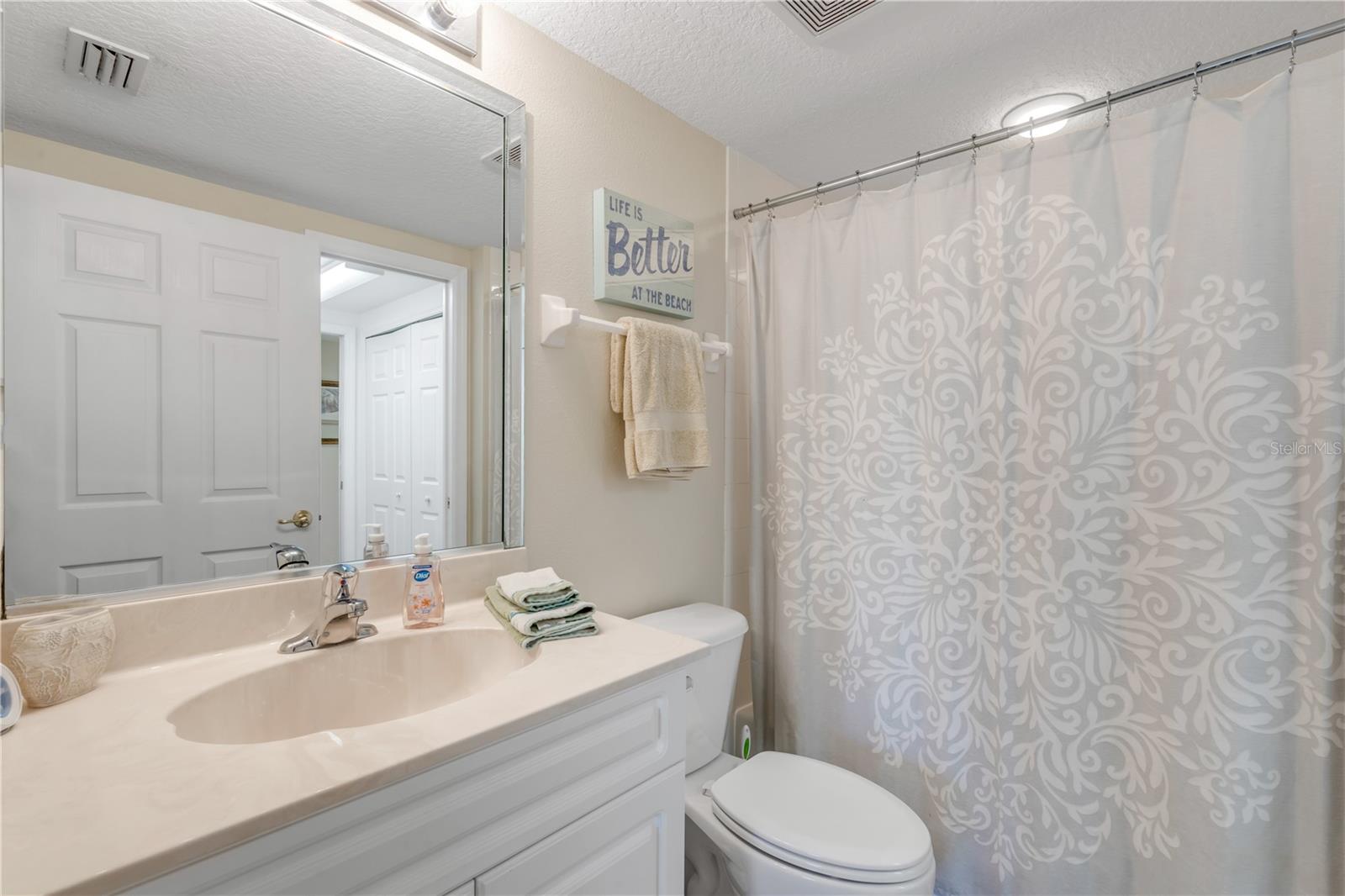 Image 7 of 46 For 5300 Atlantic Avenue 16-205