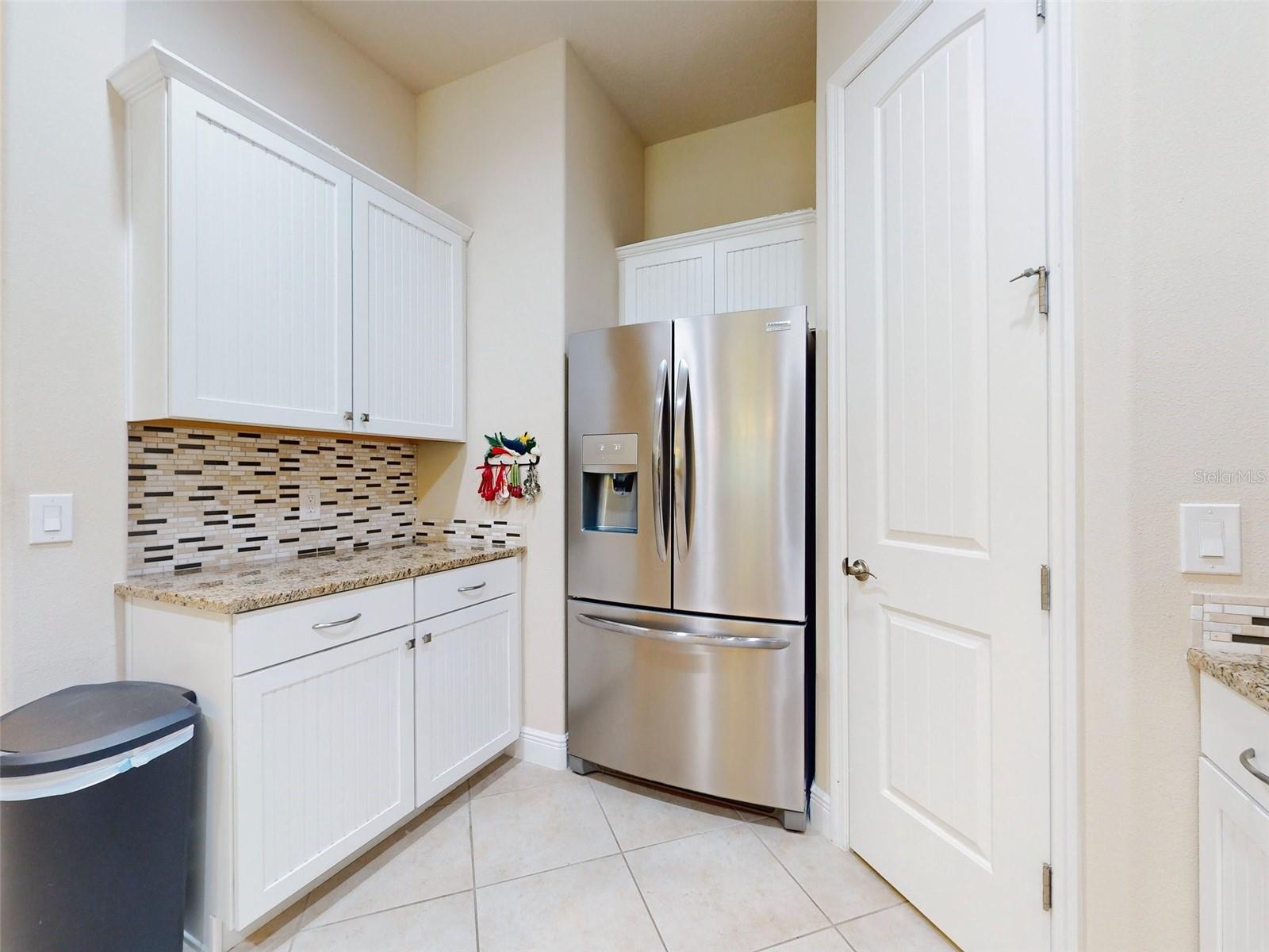 Image 12 of 53 For 3403 Torre Boulevard