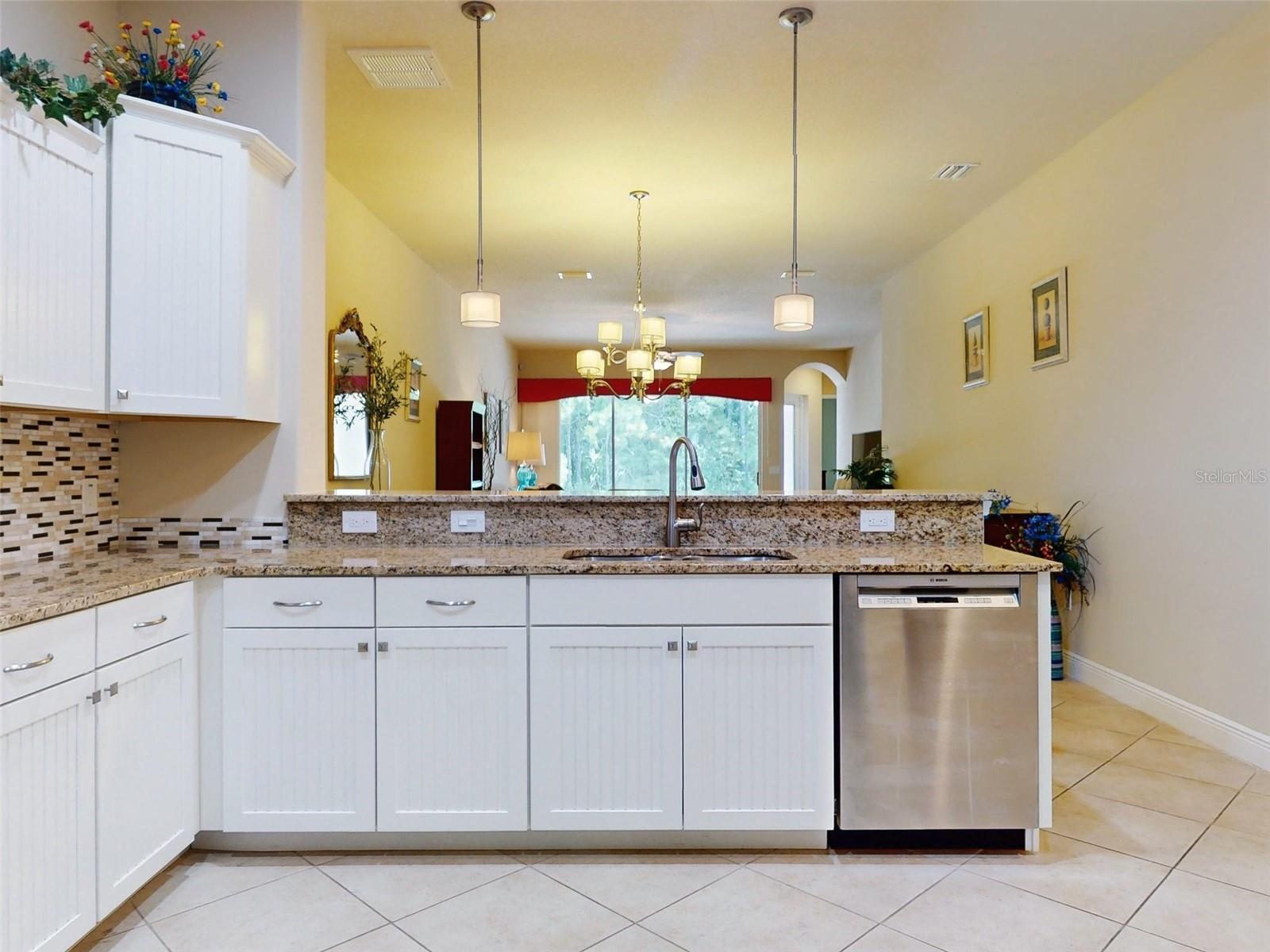 Image 14 of 53 For 3403 Torre Boulevard