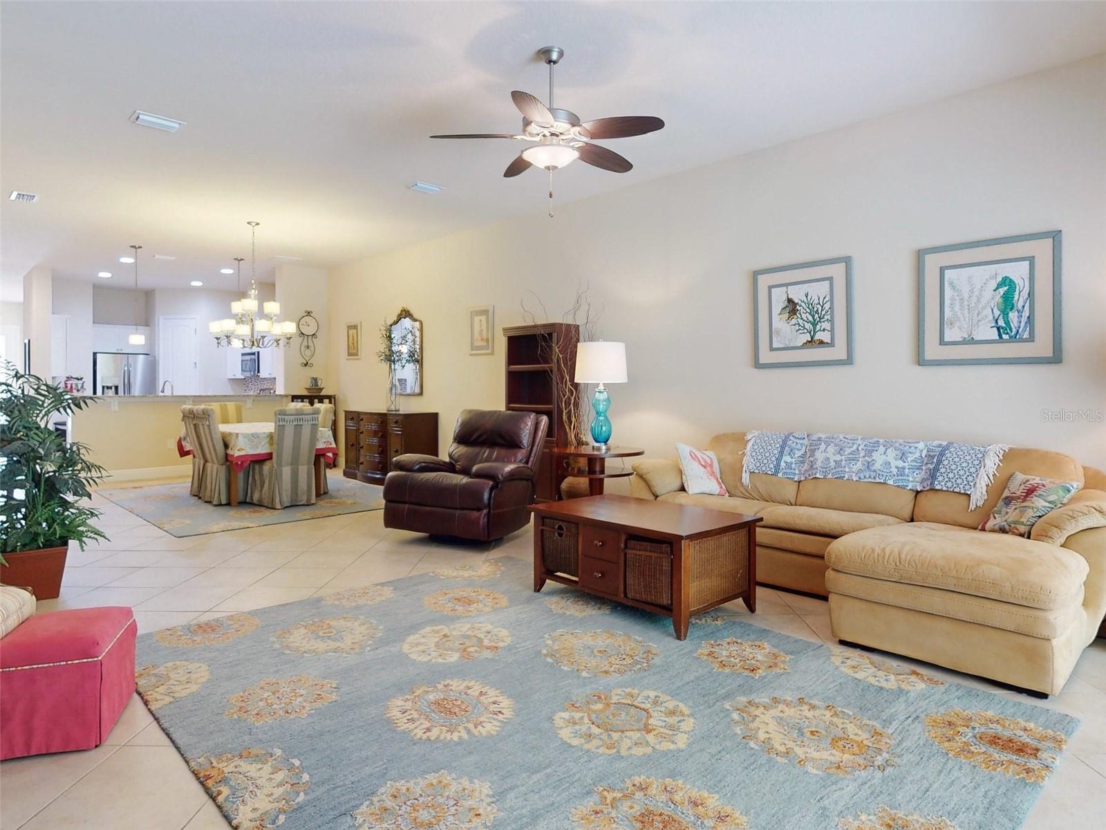 Image 25 of 53 For 3403 Torre Boulevard