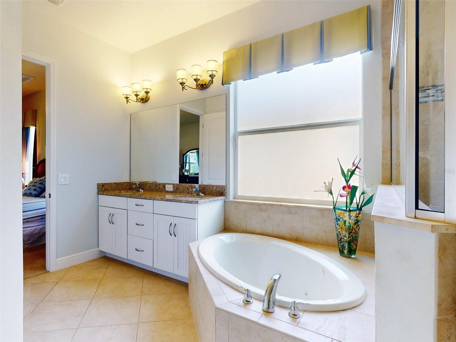 Image 36 of 53 For 3403 Torre Boulevard