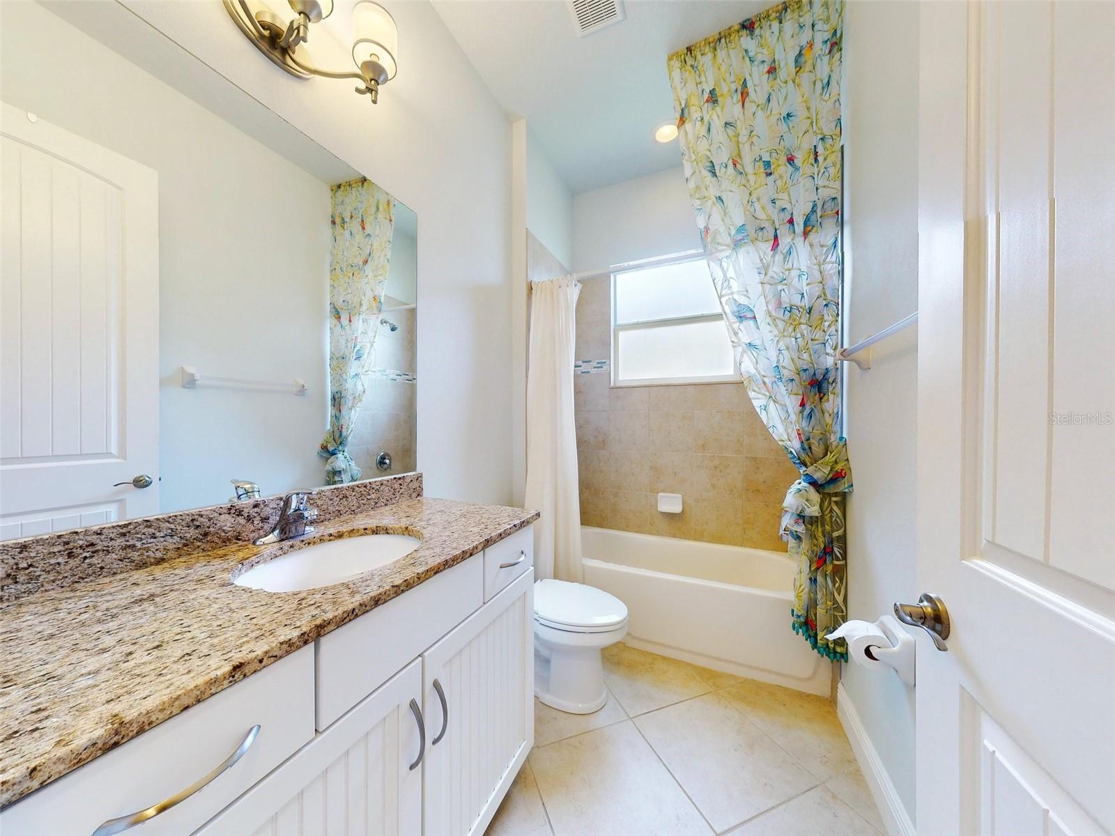 Image 43 of 53 For 3403 Torre Boulevard