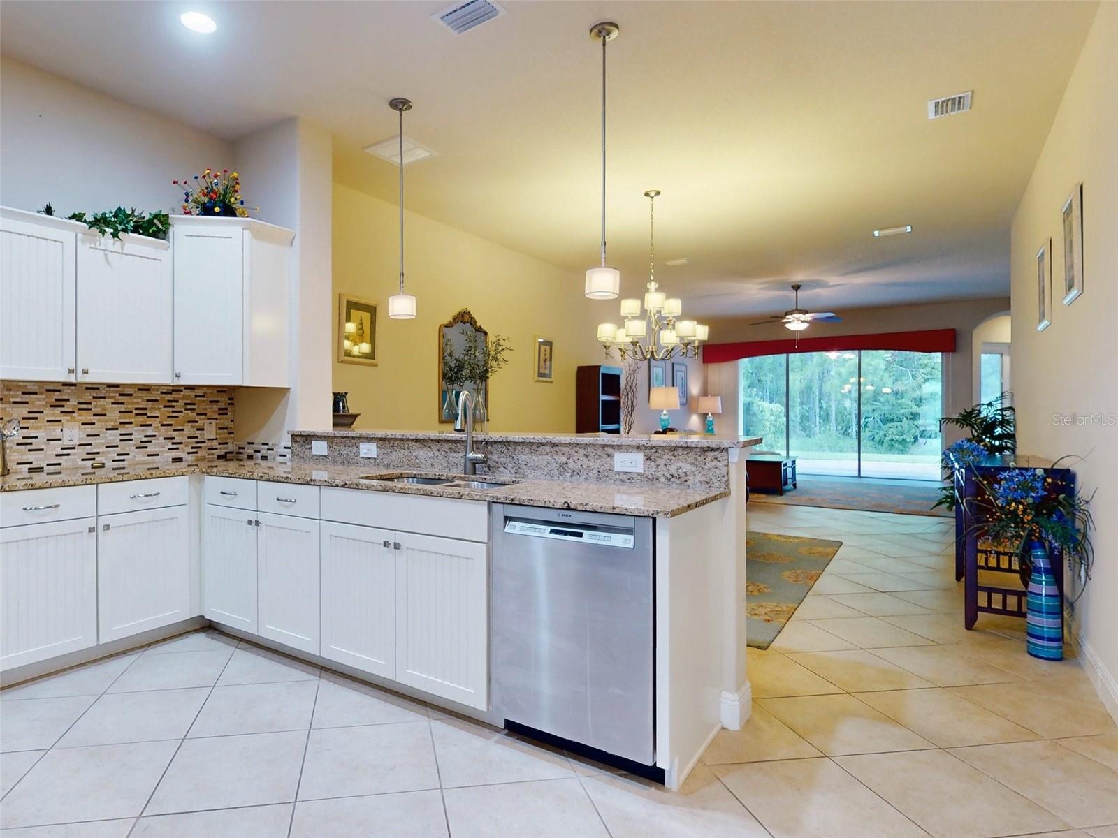 Image 8 of 53 For 3403 Torre Boulevard