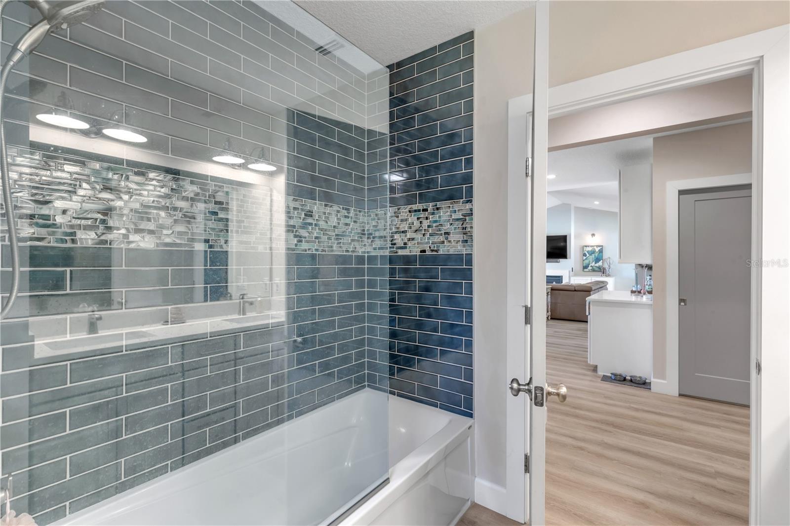 Image 35 of 80 For 2760 Pearl Lake Trail