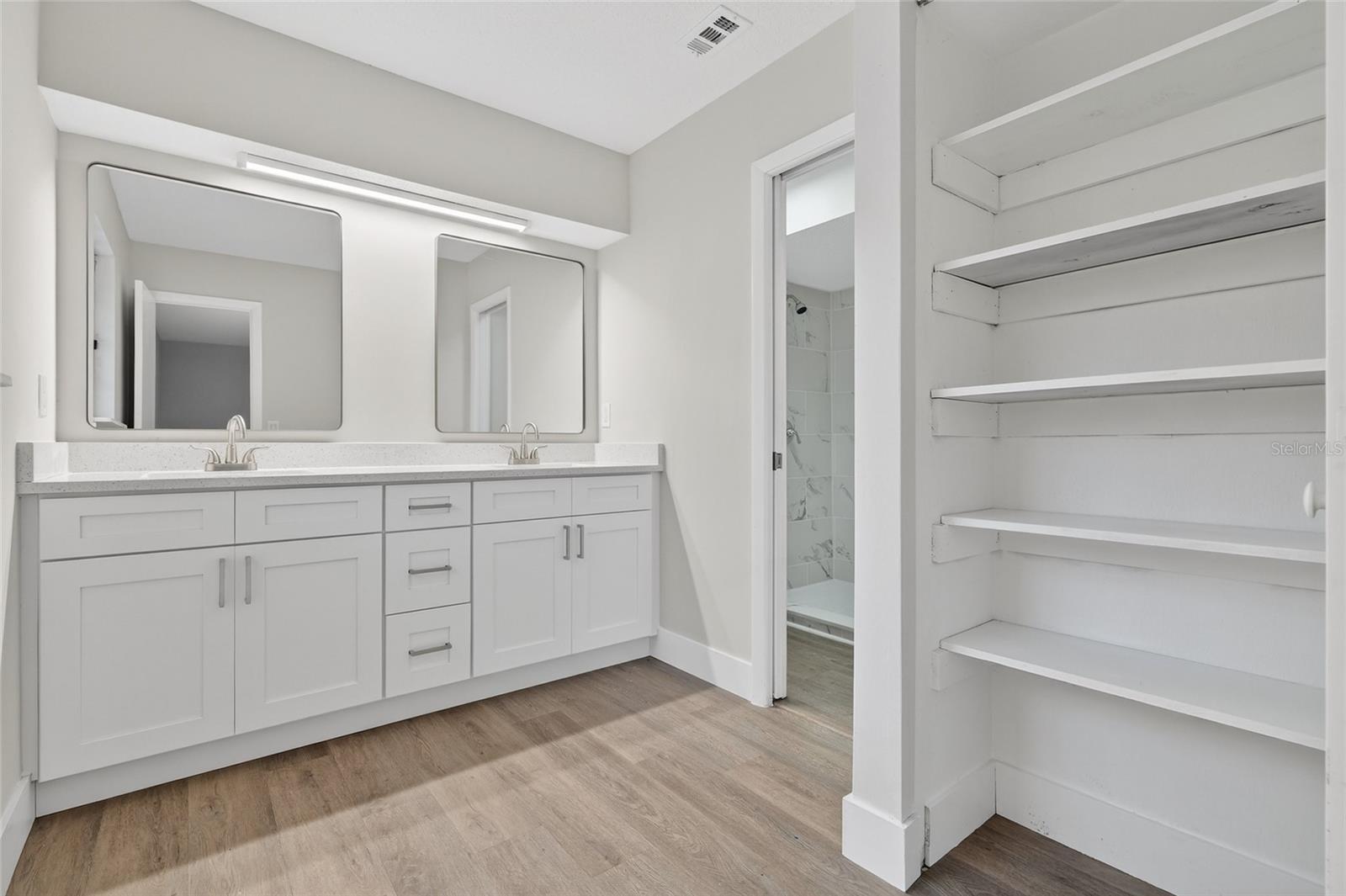 Image 16 of 49 For 310 Country Circle Drive W