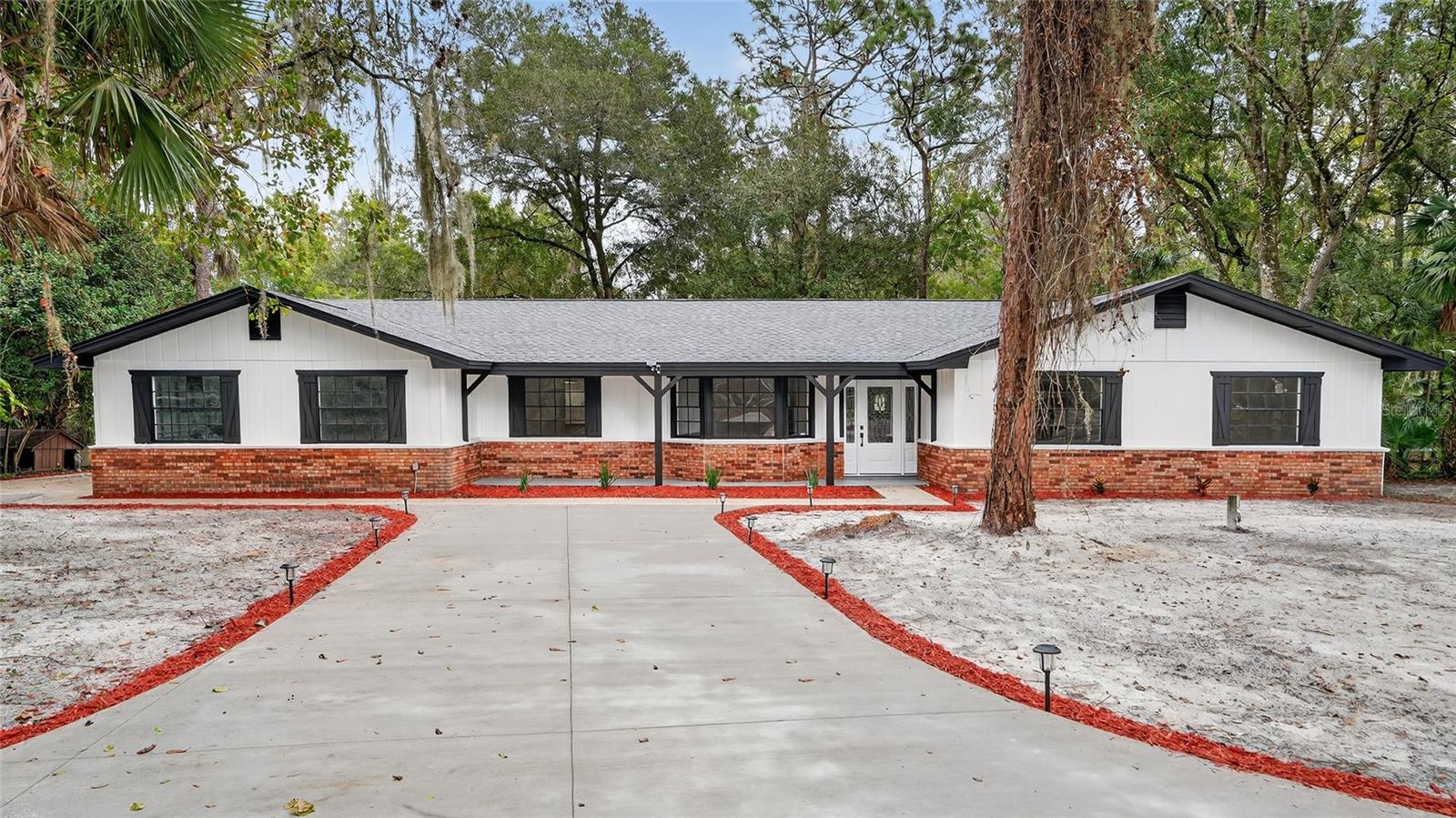 Image 37 of 49 For 310 Country Circle Drive W