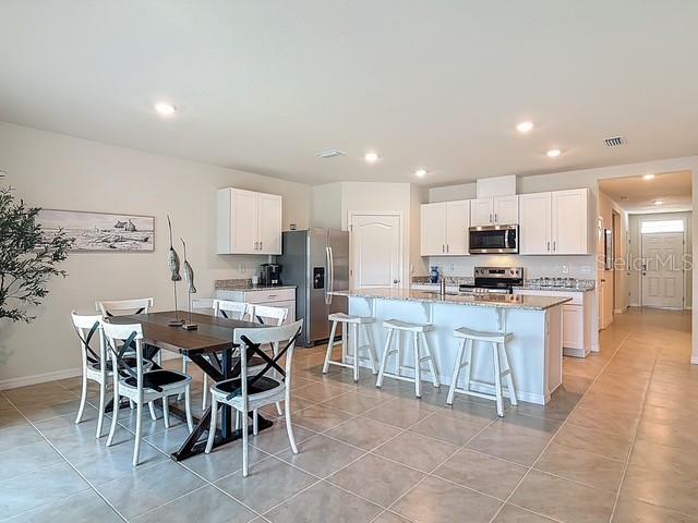 Image 4 of 8 For 2219 Lake Preserve Circle