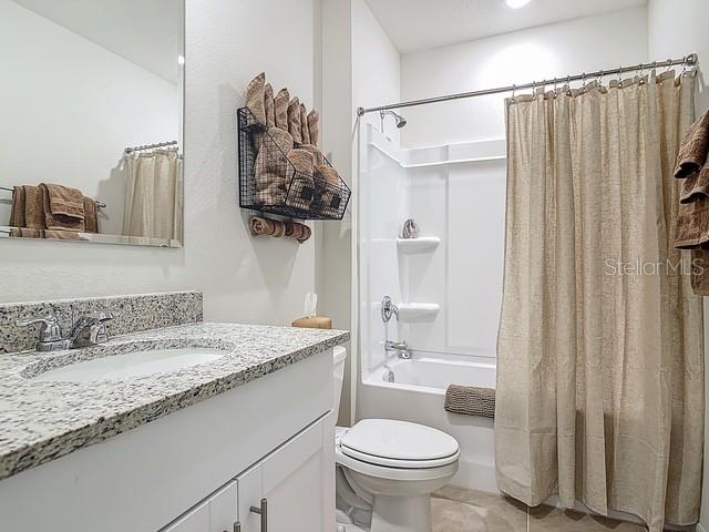 Image 6 of 8 For 2219 Lake Preserve Circle