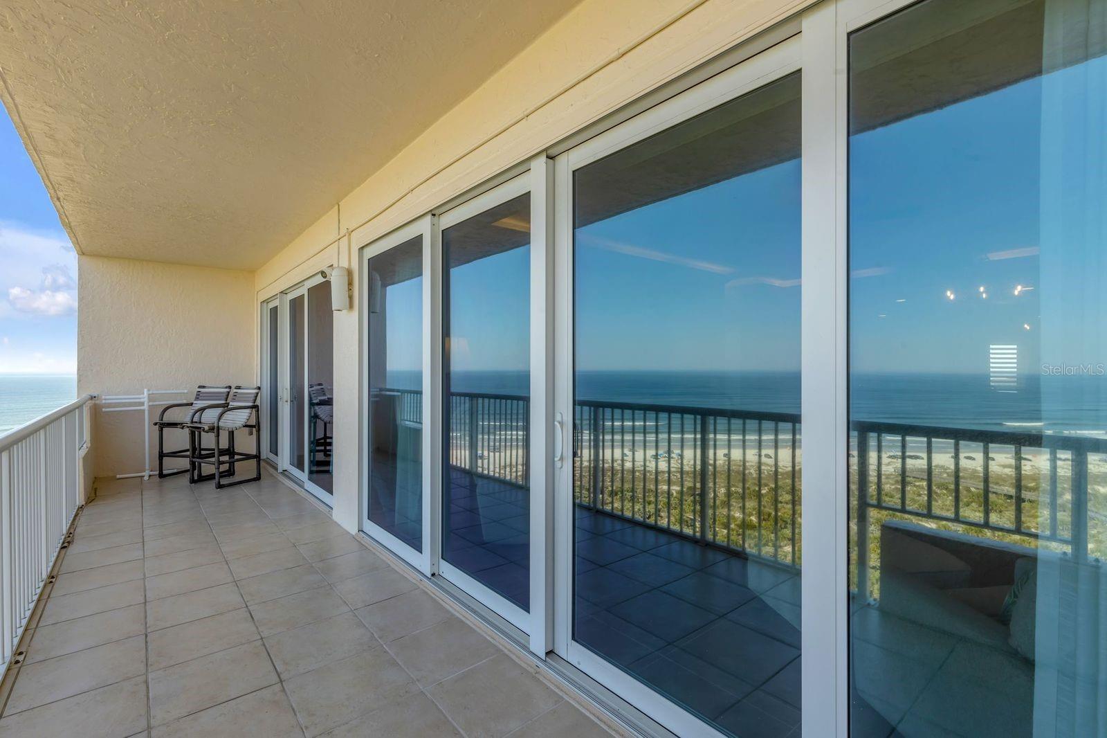 Image 28 of 77 For 257 Minorca Beach Way 1405