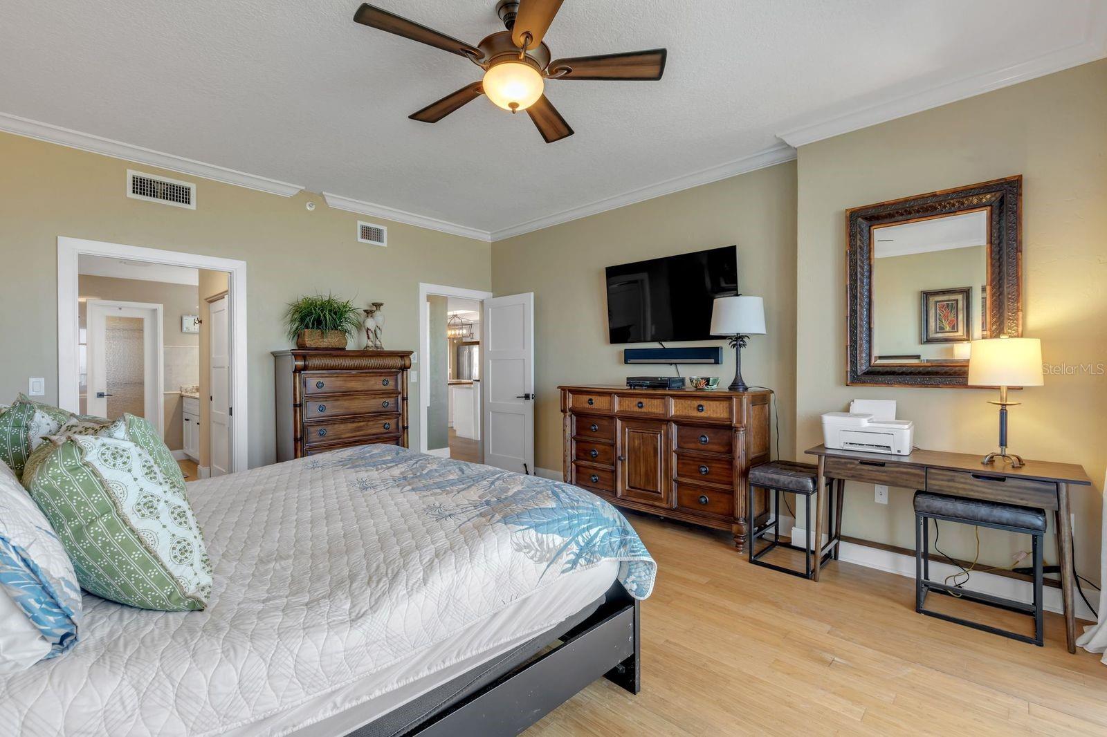 Image 35 of 77 For 257 Minorca Beach Way 1405