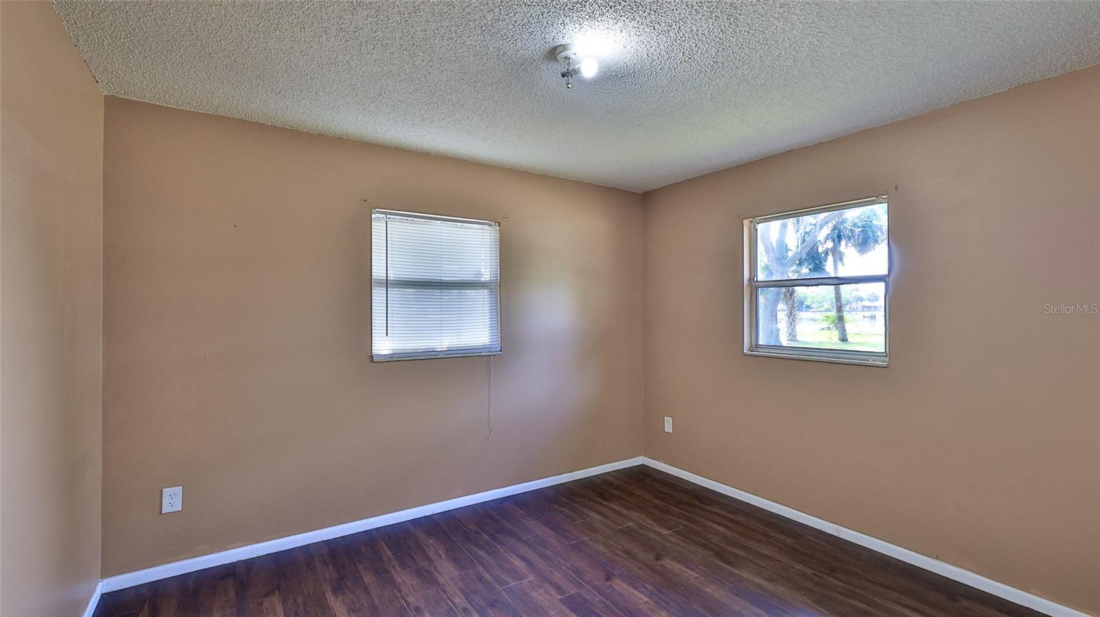 Image 12 of 27 For 1802 Fern Palm Drive