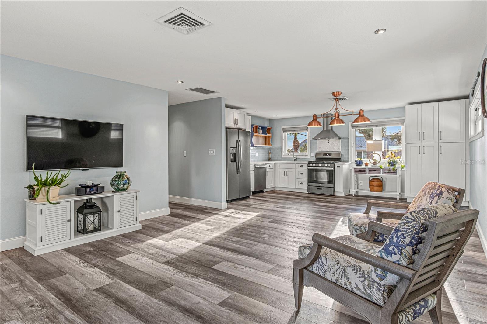 Image 18 of 41 For 4638 Van Kleeck Drive