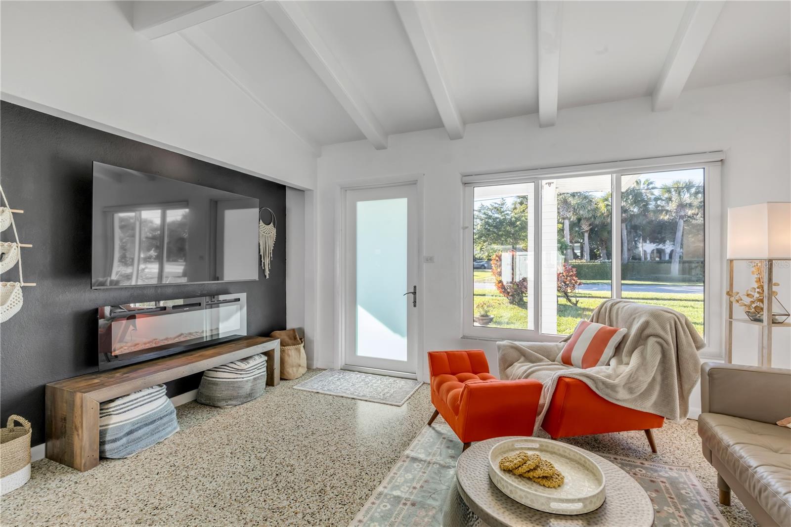 Image 10 of 76 For 905 Peninsula Avenue