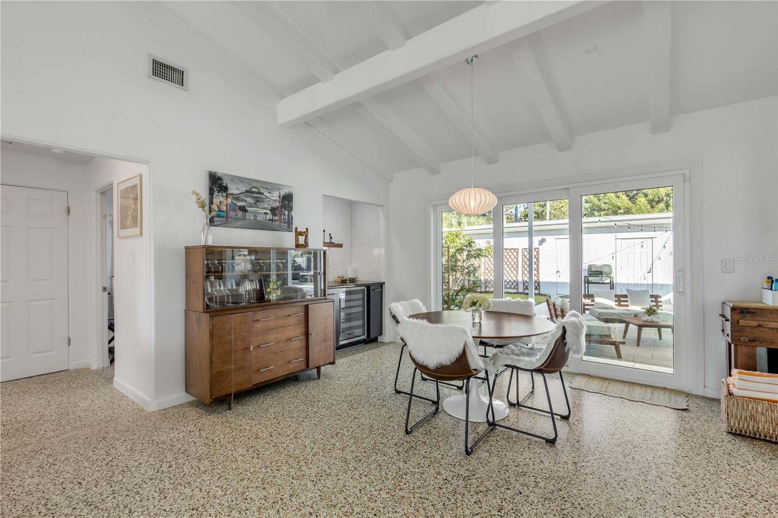 Image 12 of 76 For 905 Peninsula Avenue