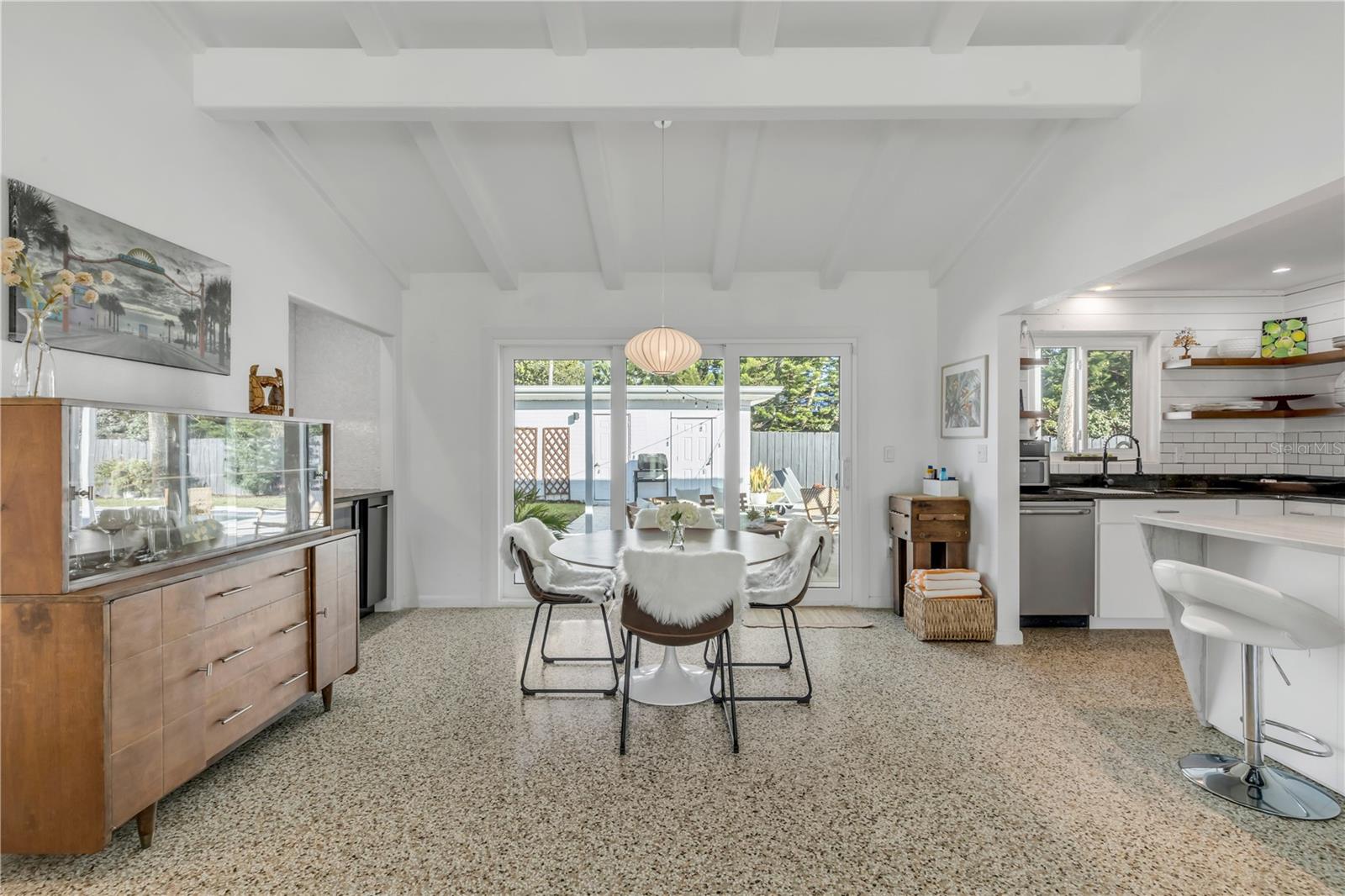 Image 13 of 76 For 905 Peninsula Avenue