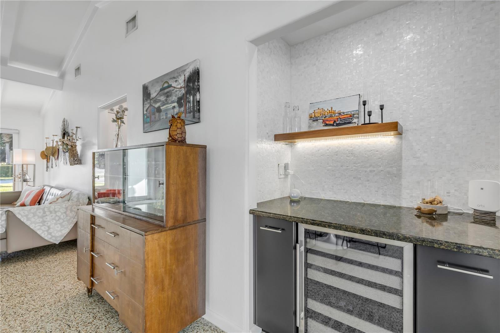 Image 16 of 76 For 905 Peninsula Avenue