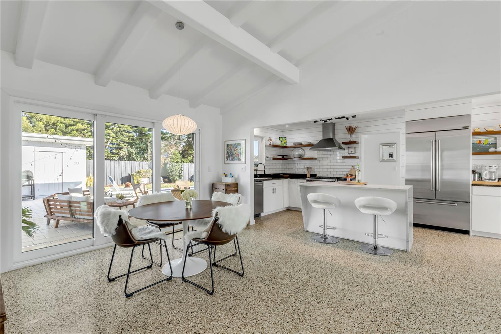 Image 17 of 76 For 905 Peninsula Avenue