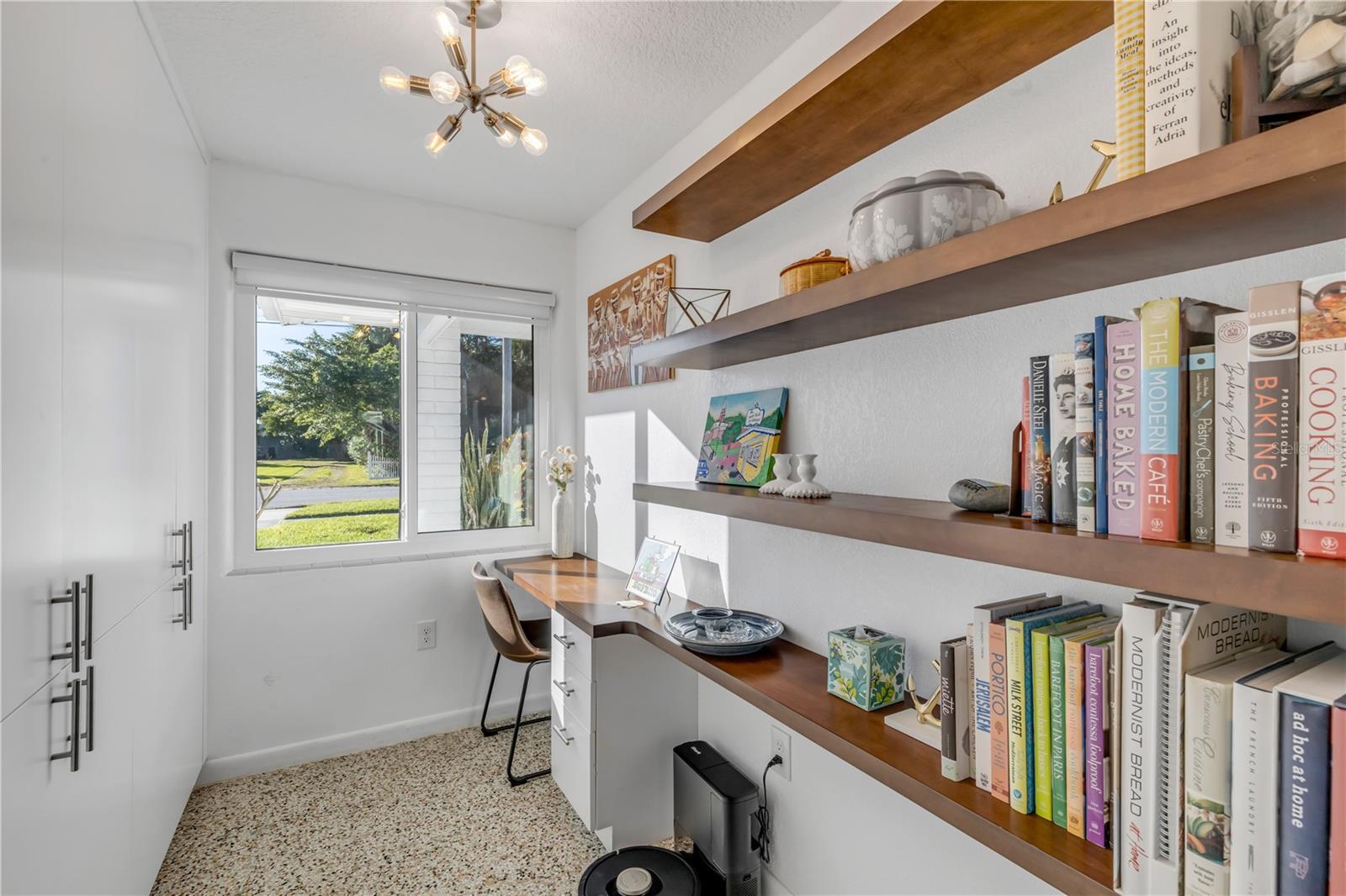 Image 27 of 76 For 905 Peninsula Avenue