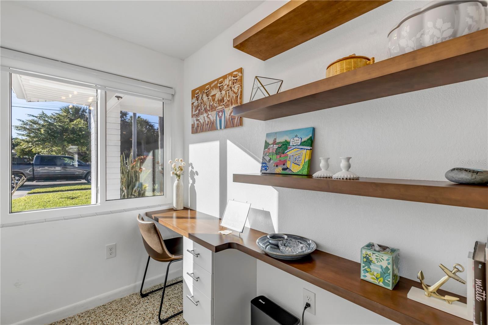 Image 28 of 76 For 905 Peninsula Avenue