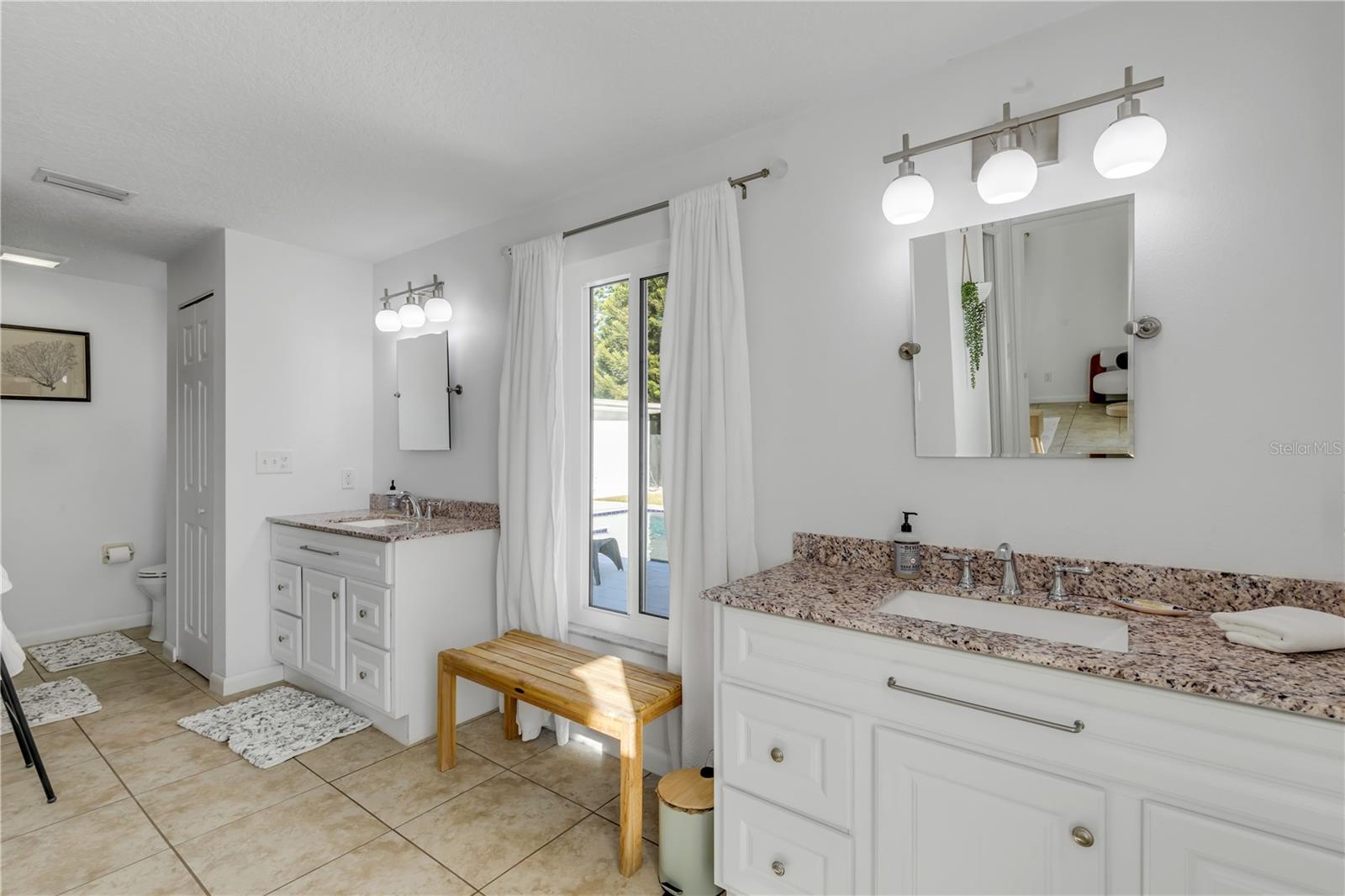 Image 37 of 76 For 905 Peninsula Avenue