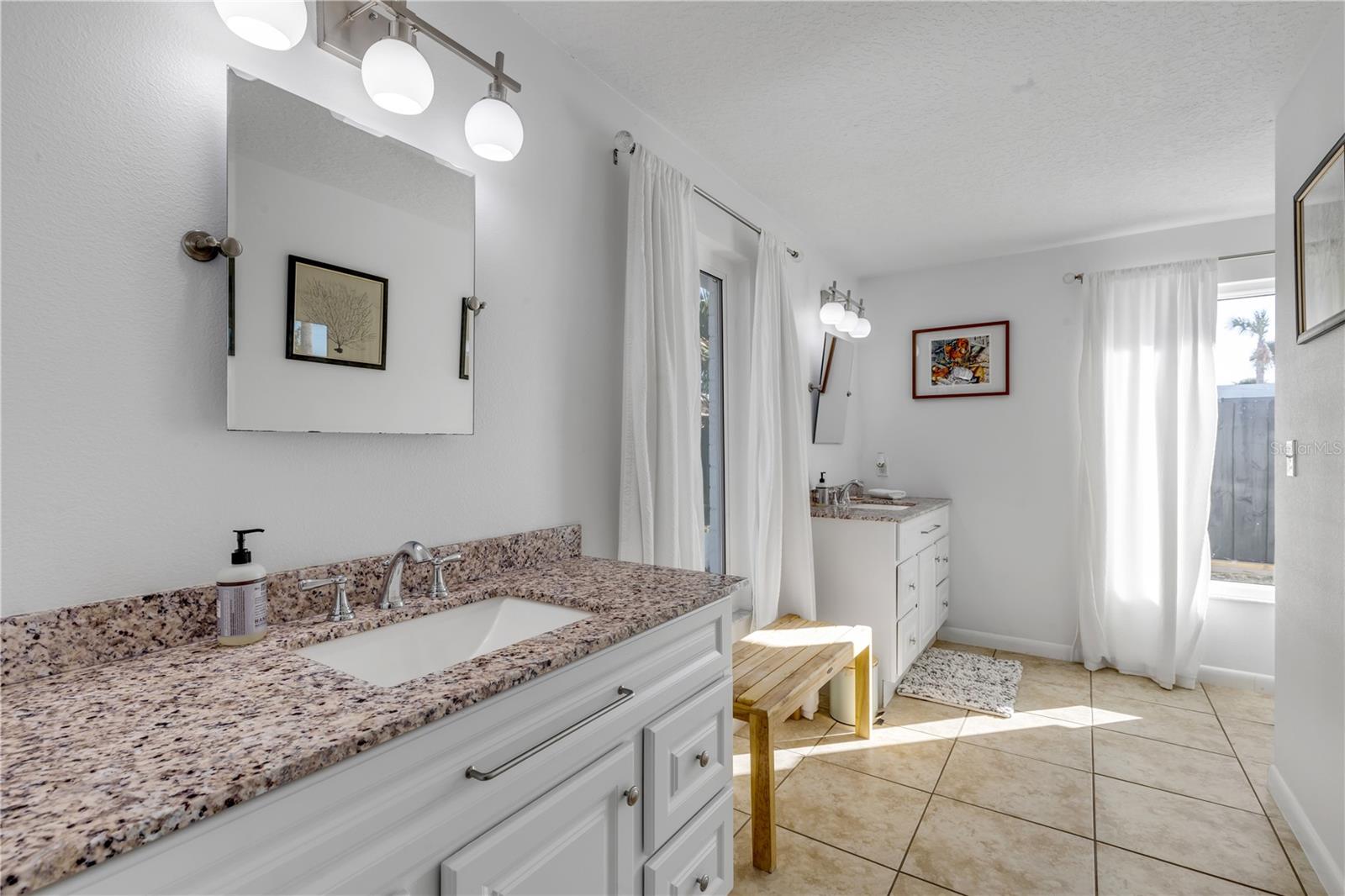 Image 40 of 76 For 905 Peninsula Avenue