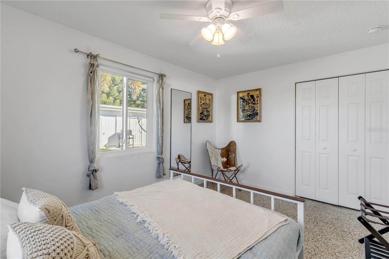 Image 44 of 76 For 905 Peninsula Avenue