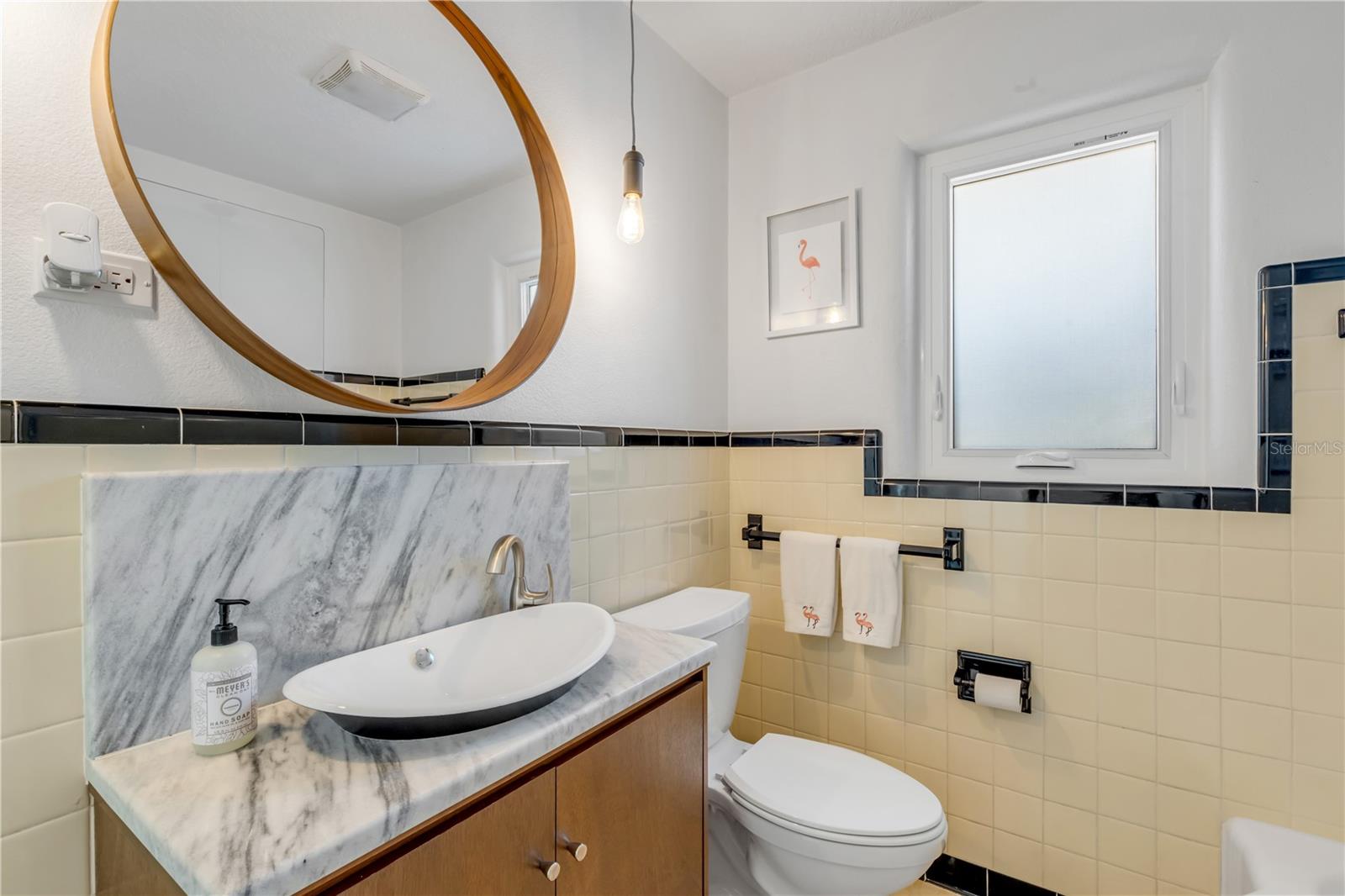 Image 52 of 76 For 905 Peninsula Avenue