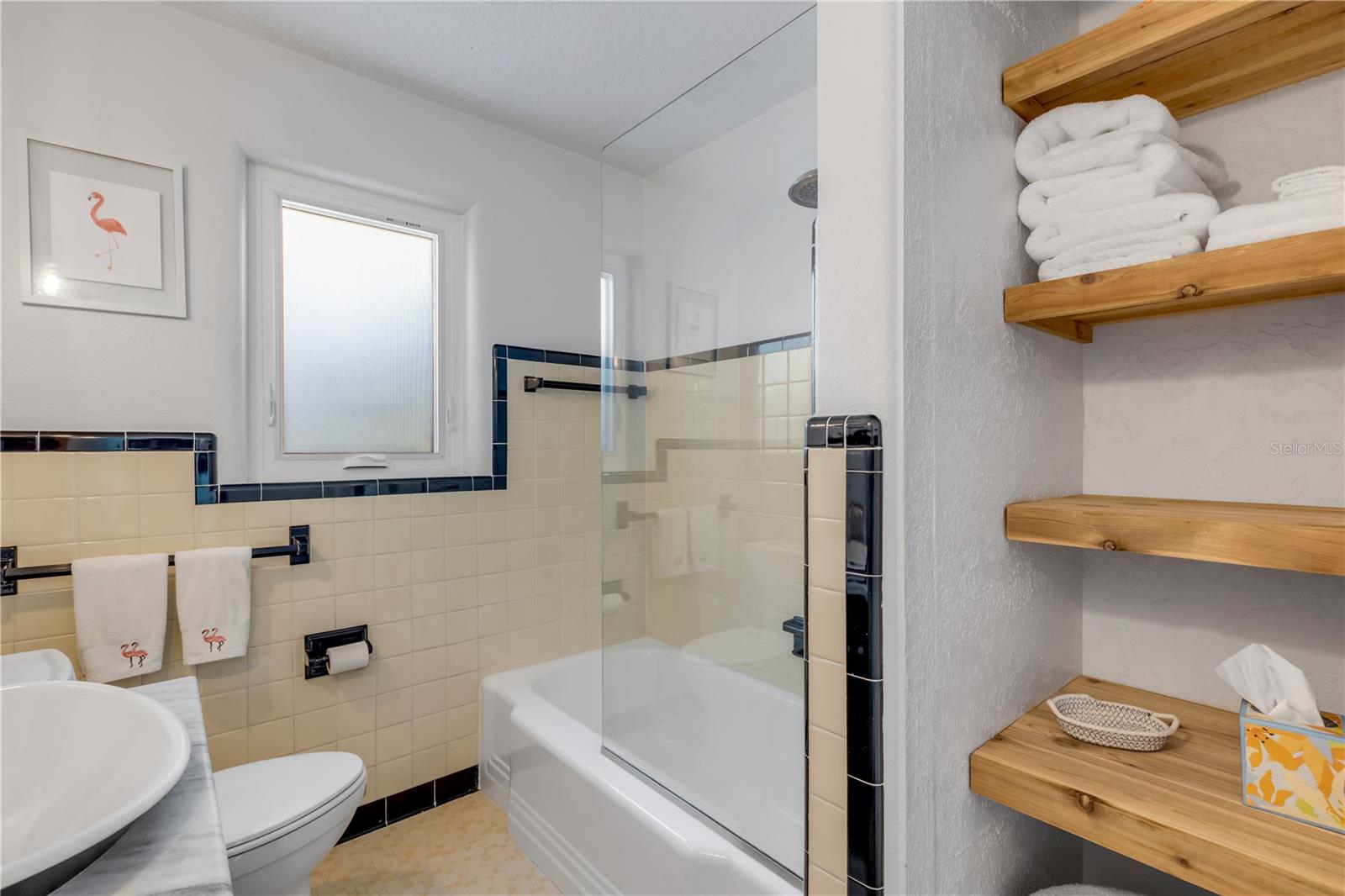 Image 53 of 76 For 905 Peninsula Avenue