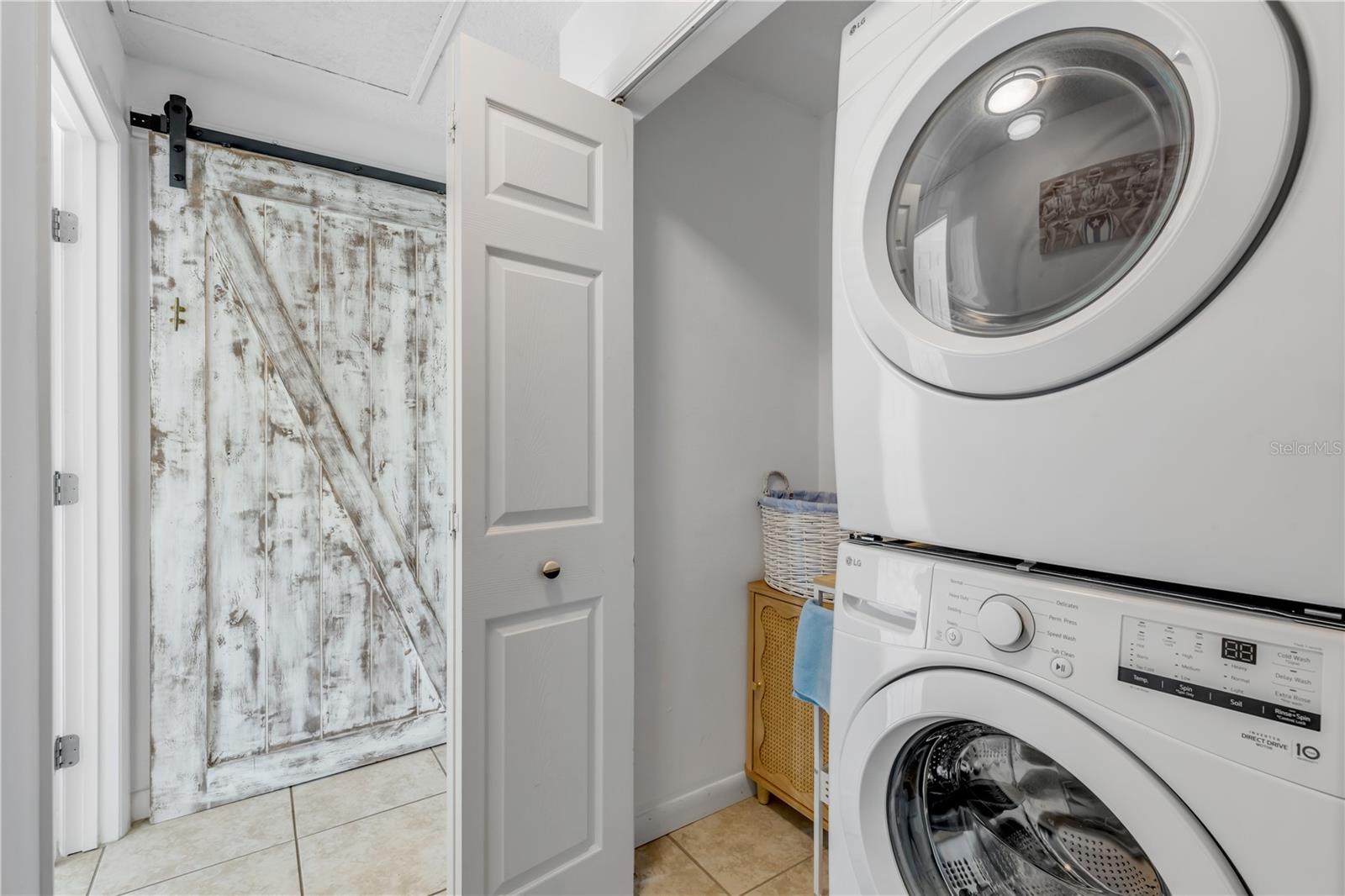 Image 56 of 76 For 905 Peninsula Avenue