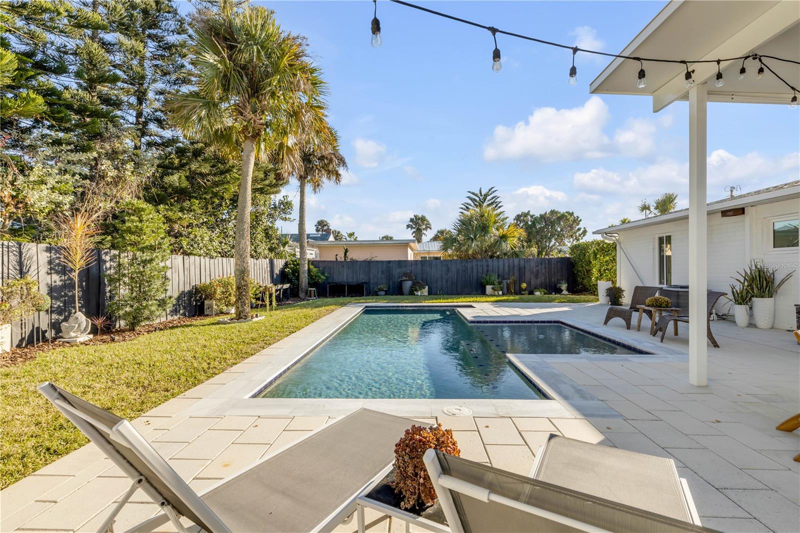 Image 57 of 76 For 905 Peninsula Avenue