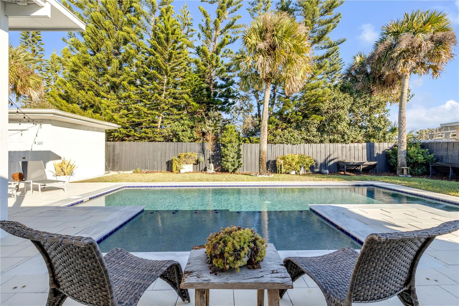 Image 59 of 76 For 905 Peninsula Avenue