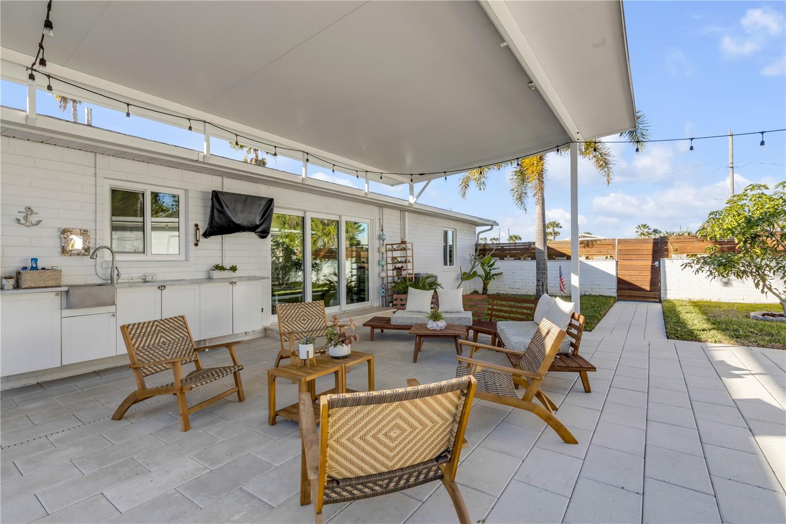 Image 61 of 76 For 905 Peninsula Avenue