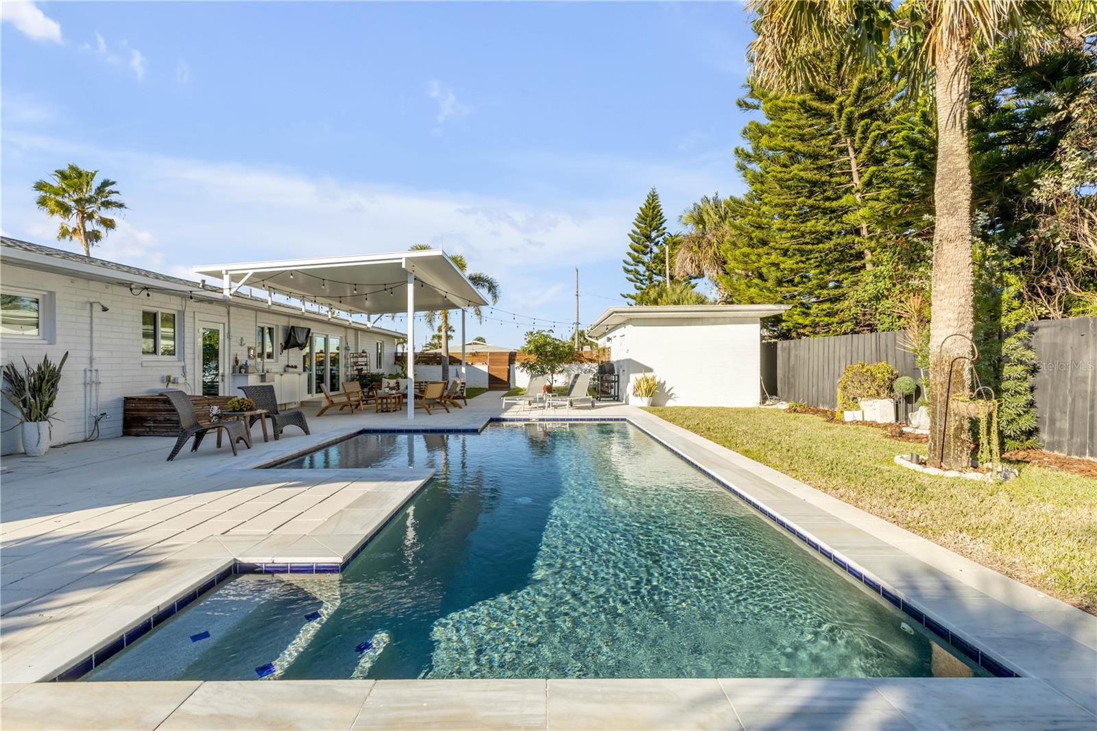 Image 67 of 76 For 905 Peninsula Avenue