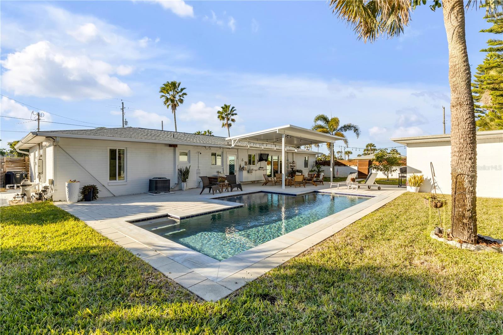 Image 68 of 76 For 905 Peninsula Avenue