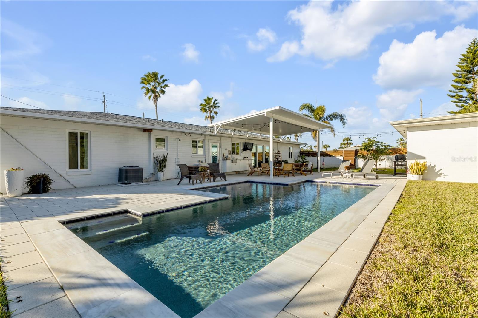 Image 69 of 76 For 905 Peninsula Avenue