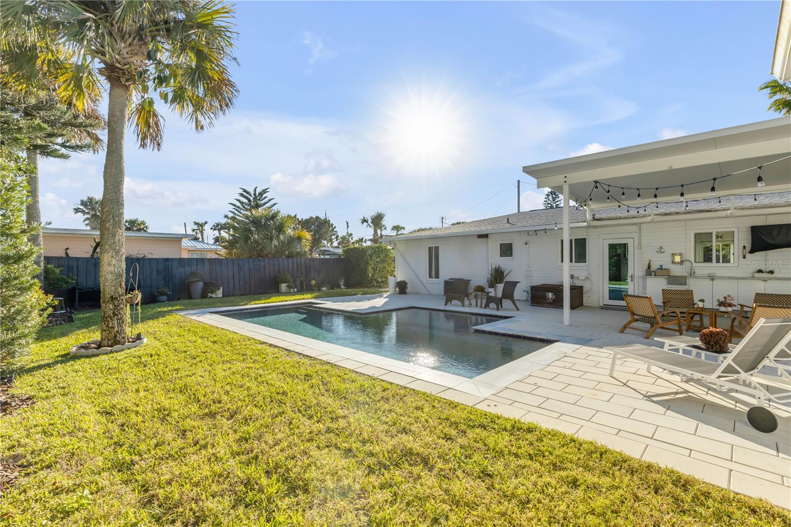 Image 70 of 76 For 905 Peninsula Avenue