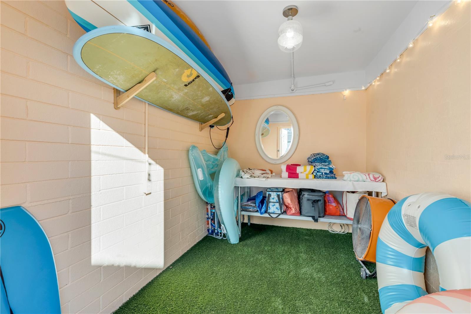 Image 71 of 76 For 905 Peninsula Avenue