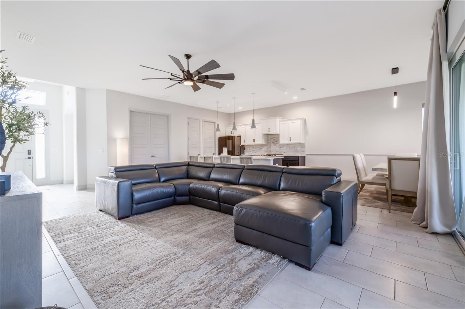 Image 20 of 52 For 1567 Lake Reserve Drive