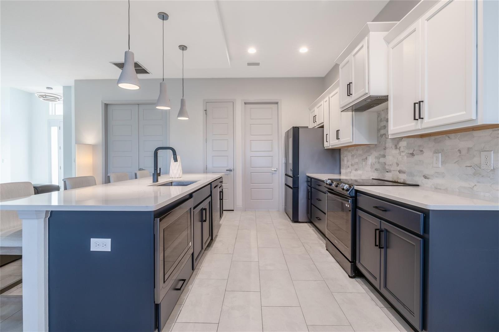 Image 24 of 52 For 1567 Lake Reserve Drive