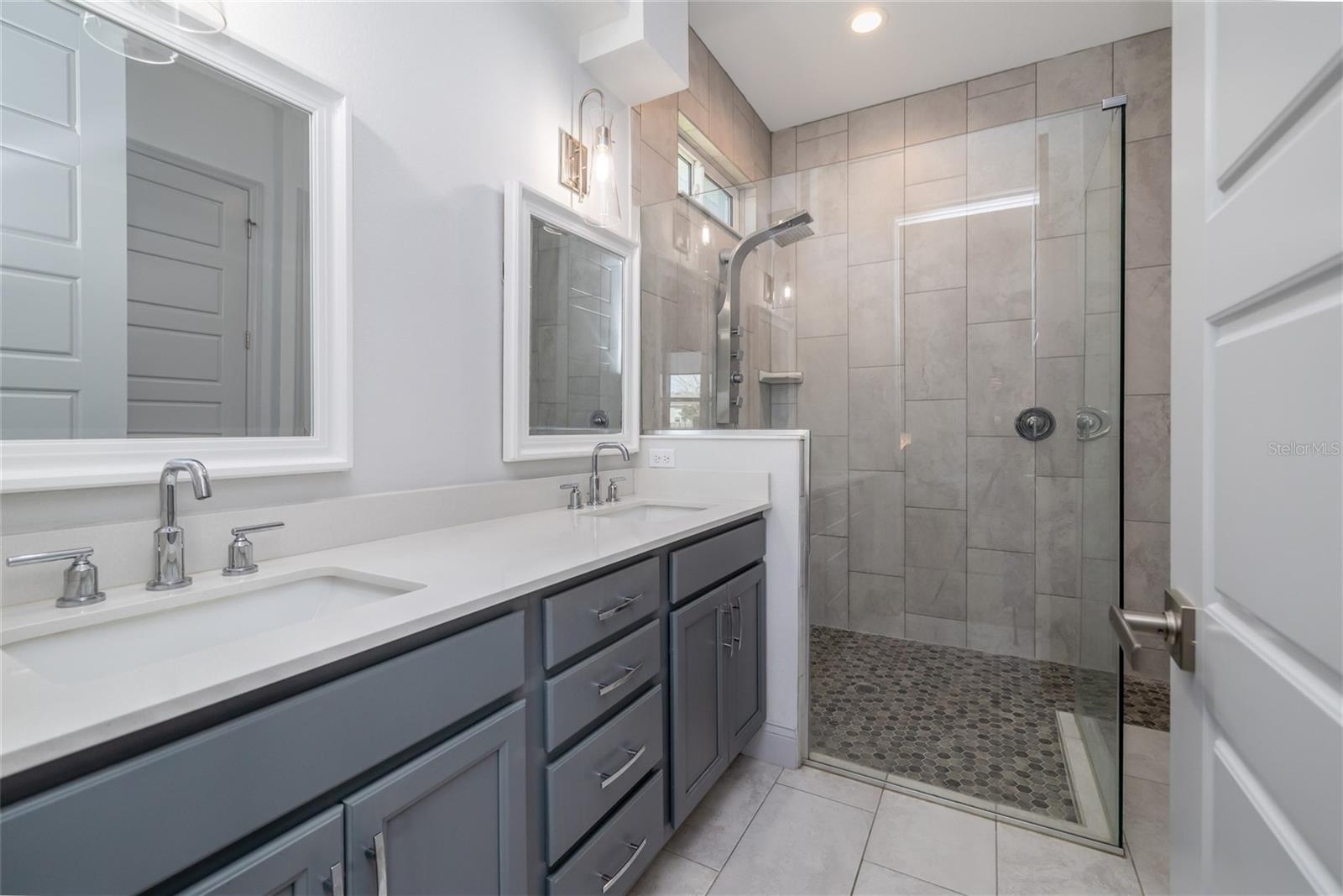 Image 39 of 52 For 1567 Lake Reserve Drive