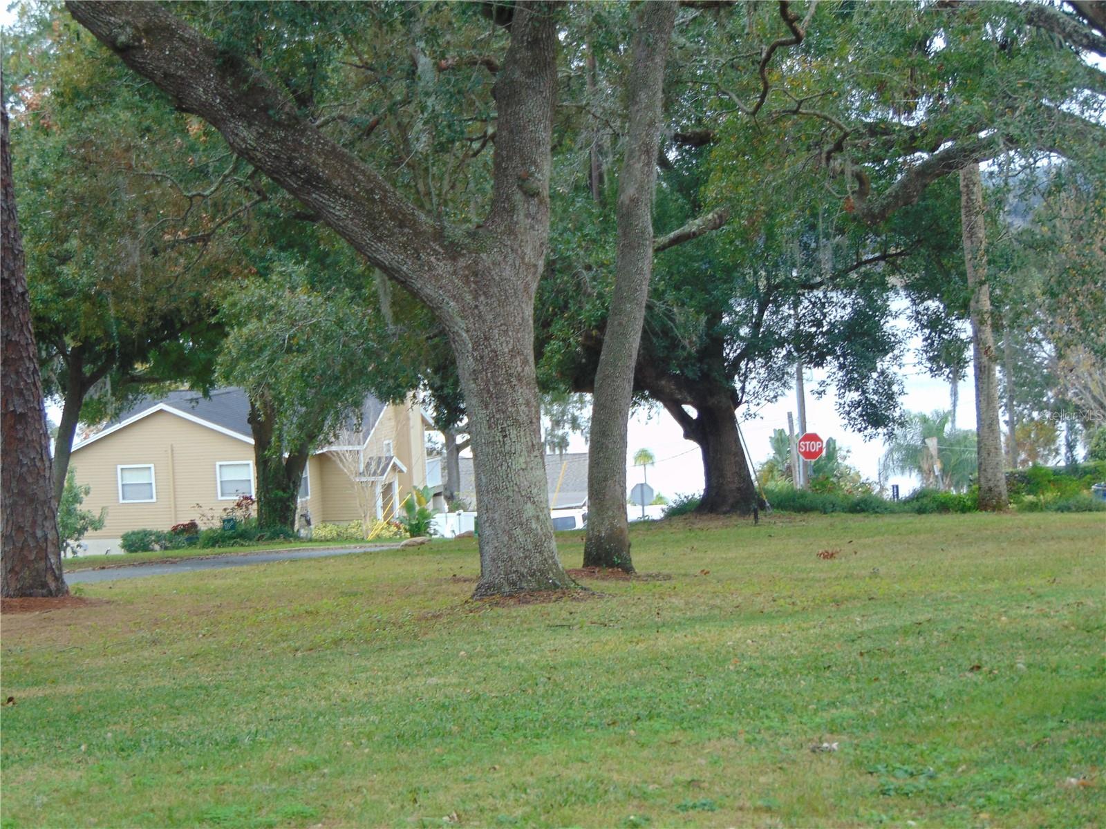 Image 18 of 45 For 2435 Broadvue Avenue